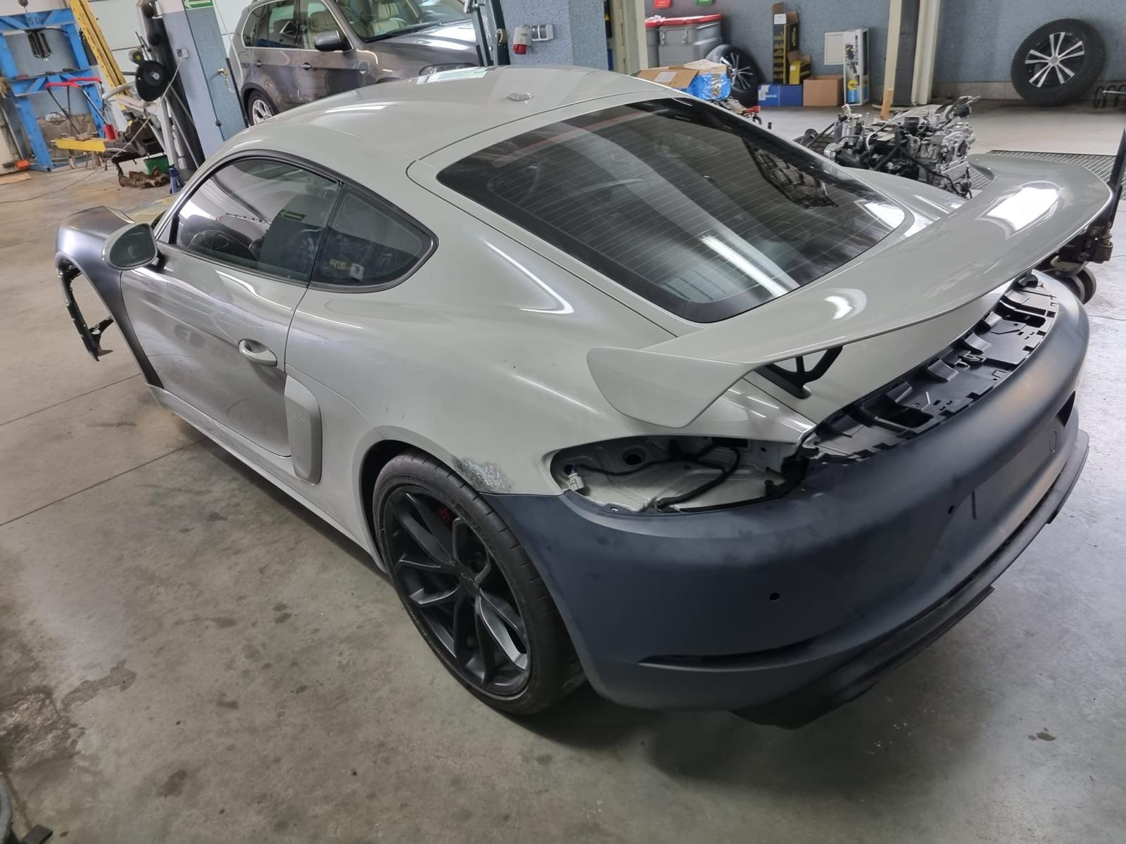 Porsche GT4 - naprawa