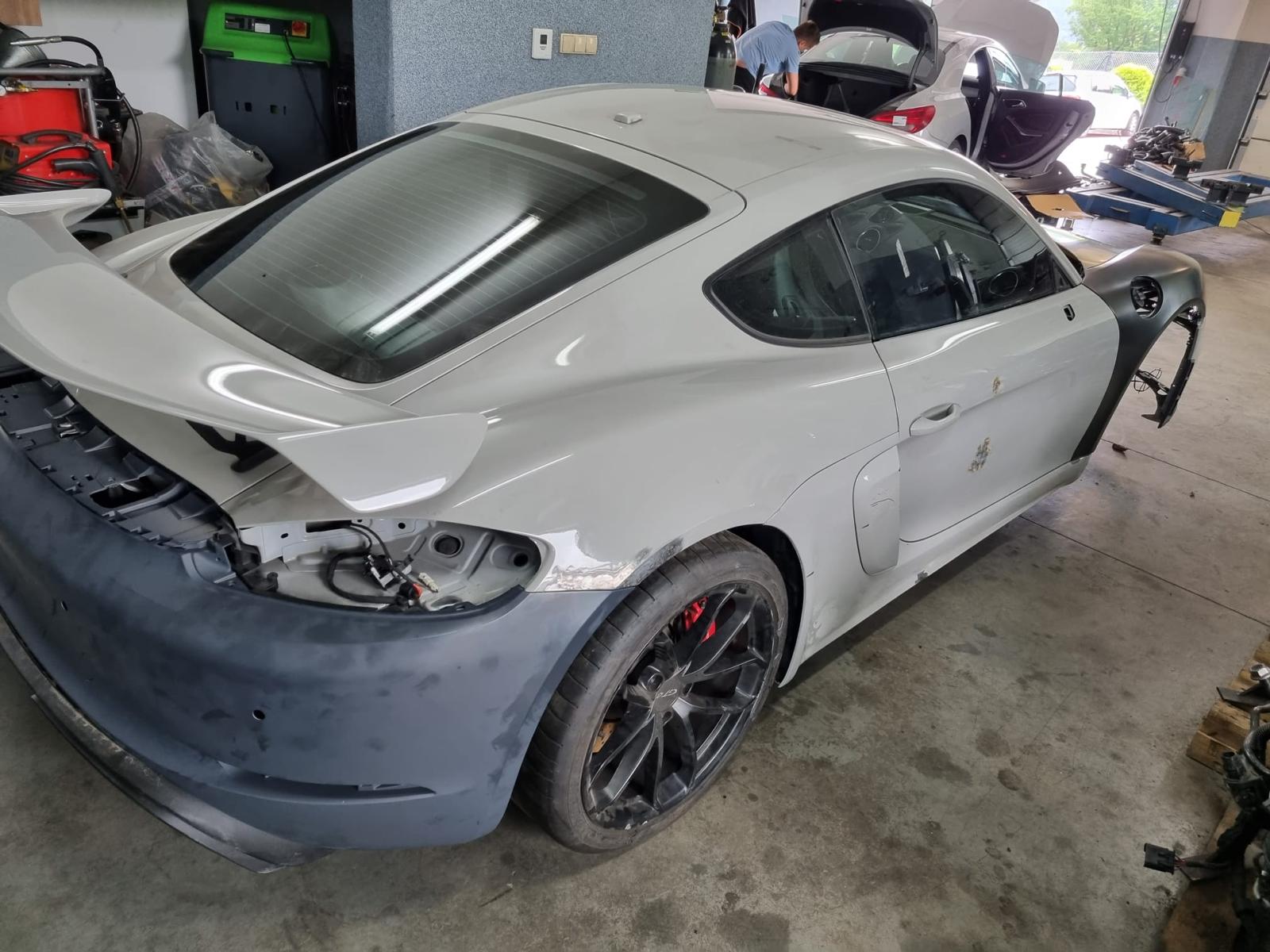 Porsche GT4 - detale